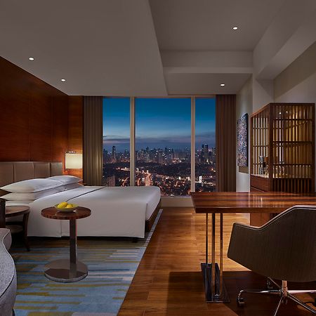 מלון טאגיג Grand Hyatt Manila מראה חיצוני תמונה