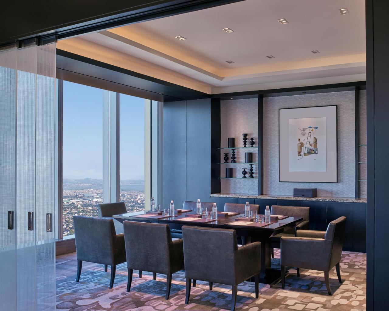 מלון טאגיג Grand Hyatt Manila מראה חיצוני תמונה