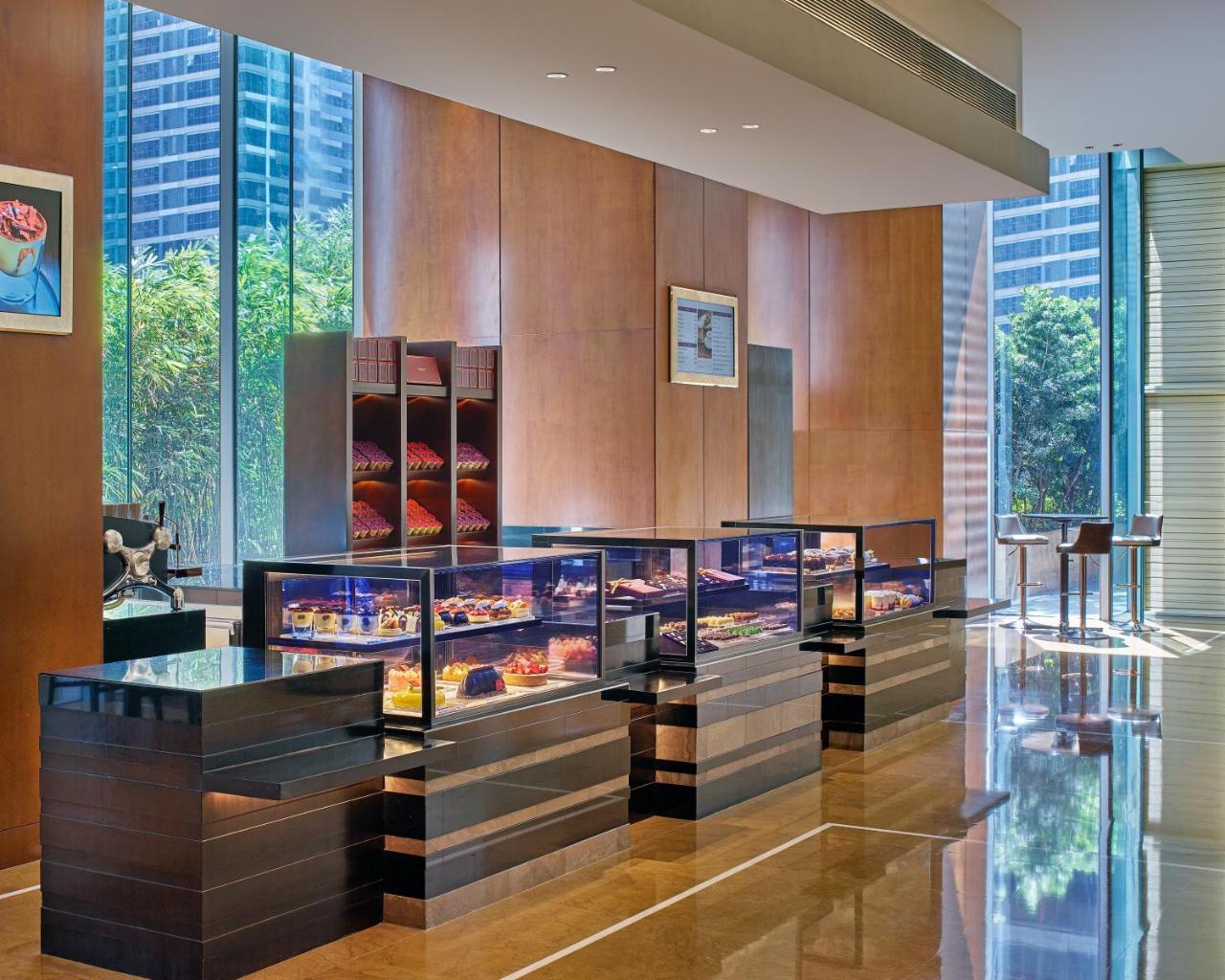 מלון טאגיג Grand Hyatt Manila מראה חיצוני תמונה